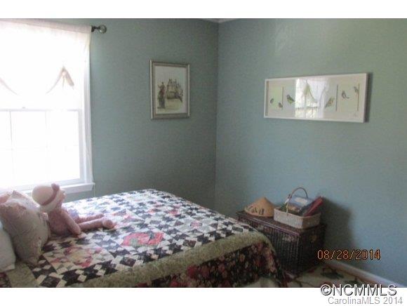 3 Bear Knoll Drive Asheville NC 28805