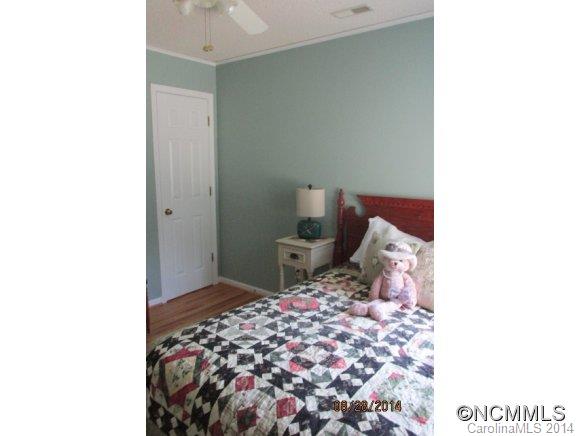 3 Bear Knoll Drive Asheville NC 28805
