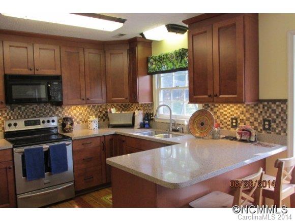 3 Bear Knoll Drive Asheville NC 28805