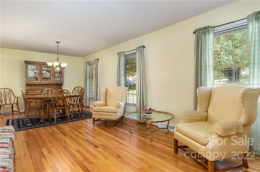 7538 Fox Hunt Road Charlotte NC 28212