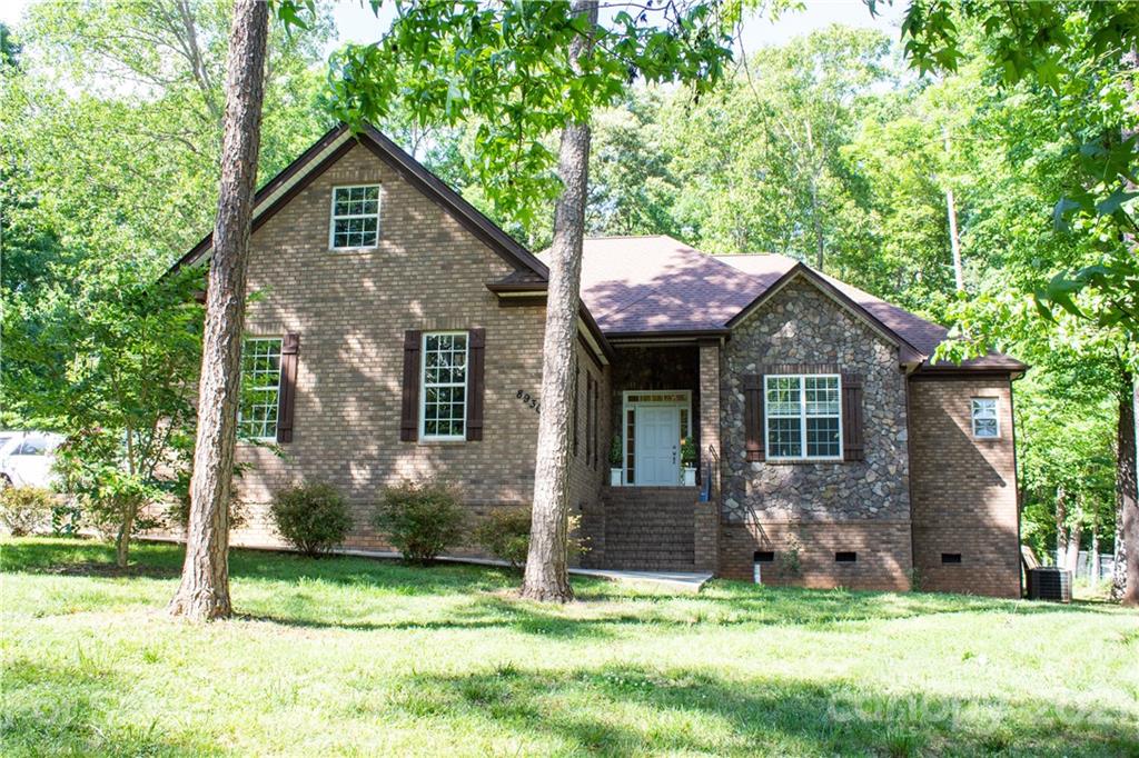 8930 Gosnell Drive Charlotte NC 28227