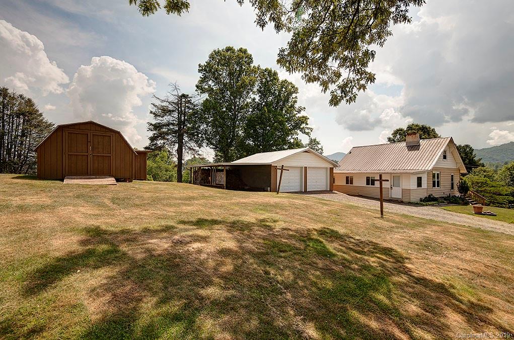 132 Crescent Loop Canton NC 28716