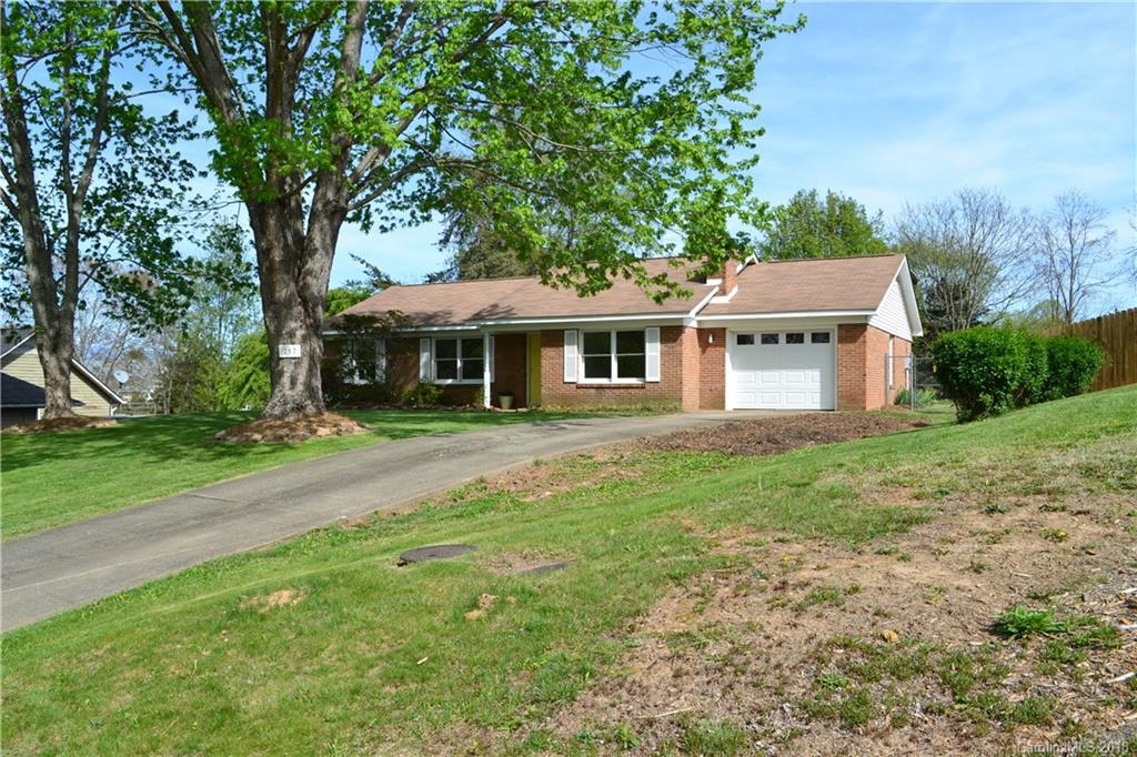 217 Scottlynn Drive Asheville NC 28806