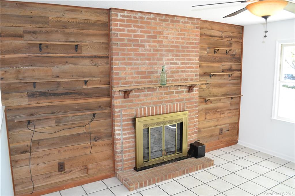 217 Scottlynn Drive Asheville NC 28806
