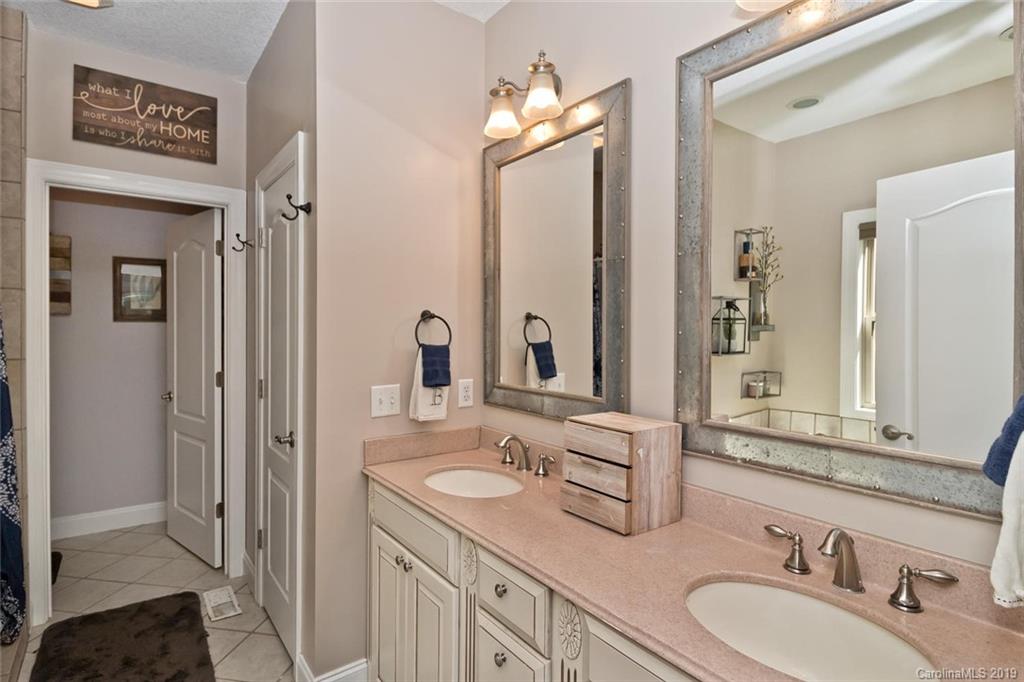 18 Birdsong Lane Candler NC 28715