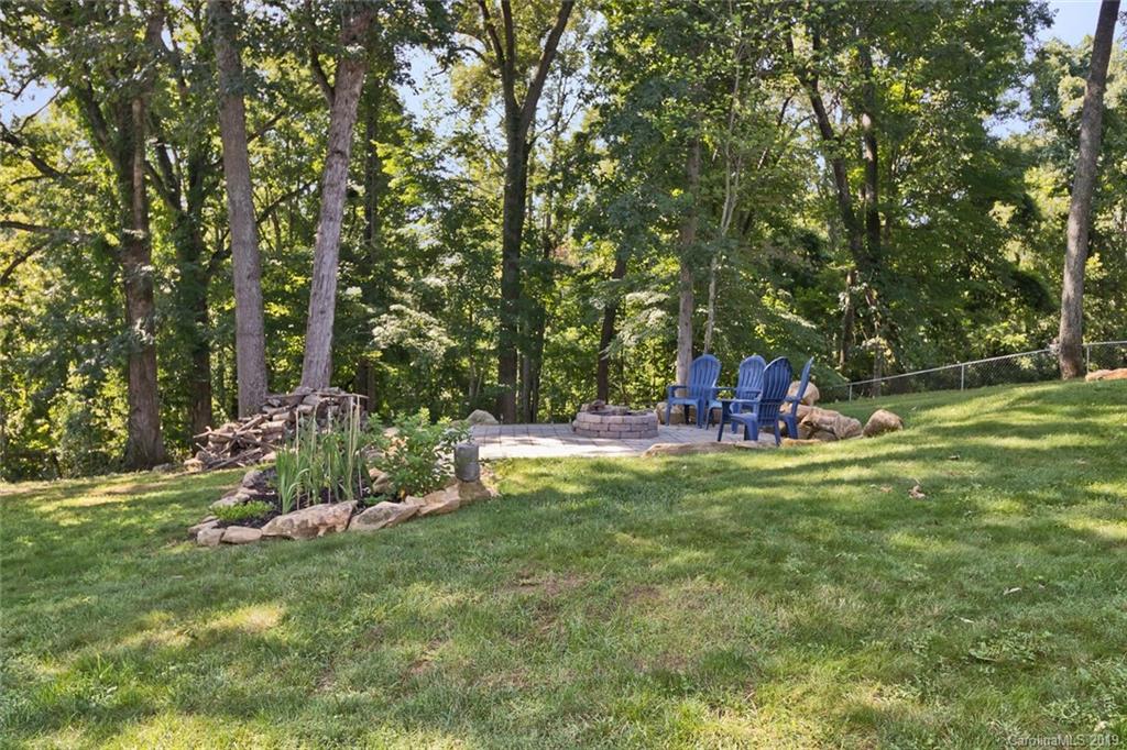 18 Birdsong Lane Candler NC 28715