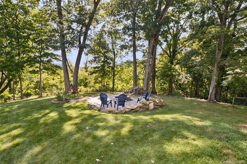 18 Birdsong Lane Candler NC 28715