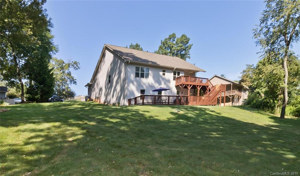 18 Birdsong Lane Candler NC 28715
