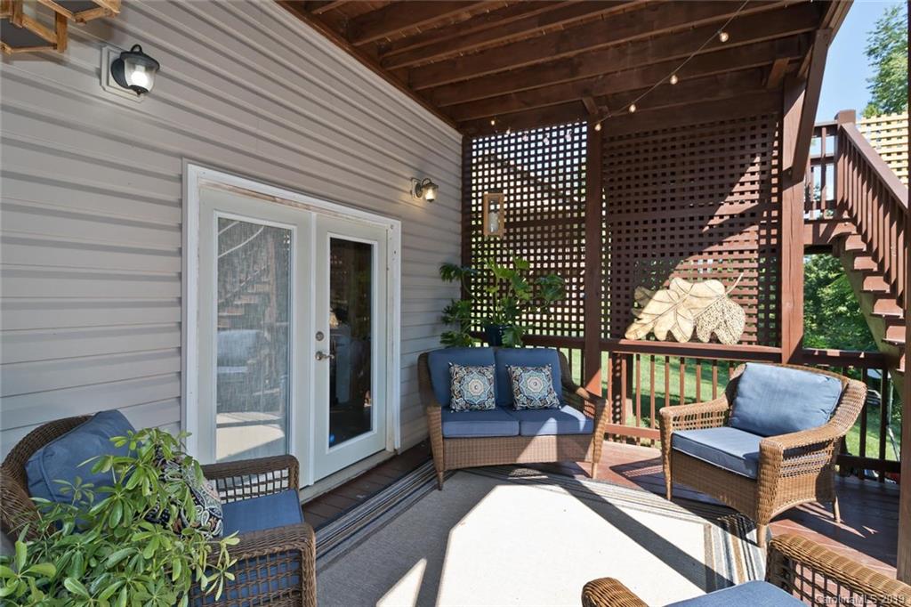 18 Birdsong Lane Candler NC 28715