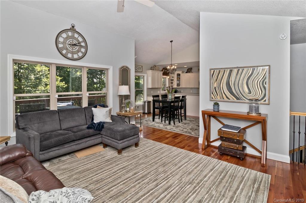 18 Birdsong Lane Candler NC 28715