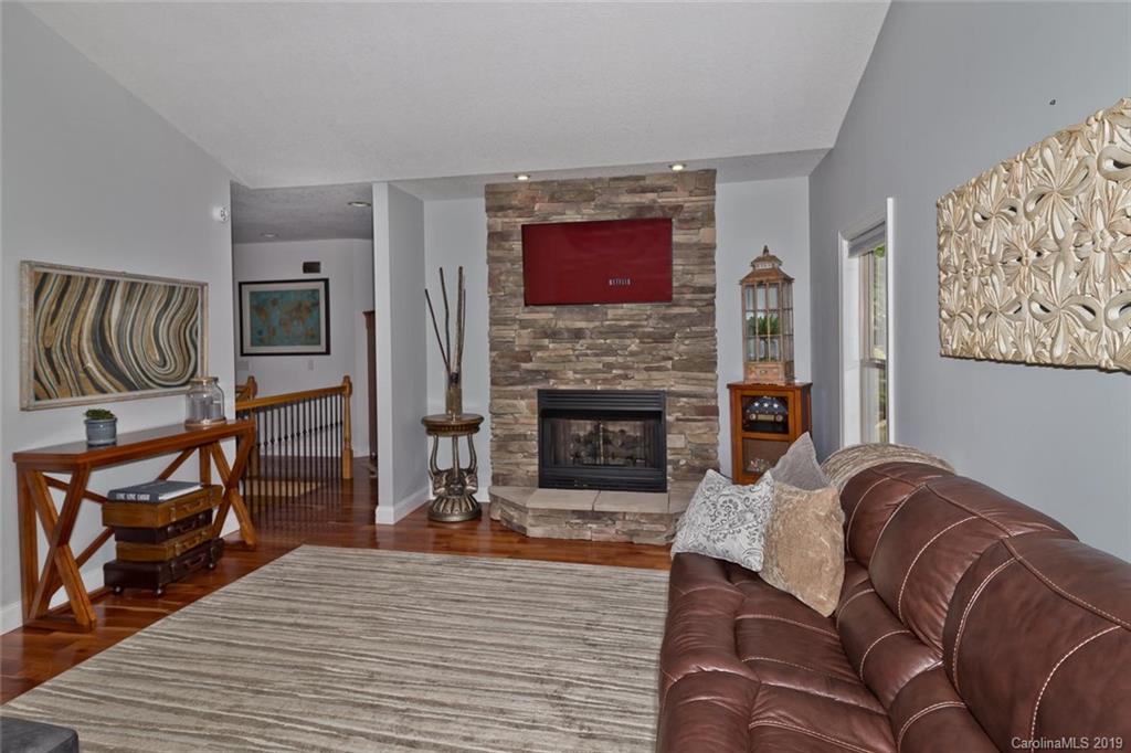 18 Birdsong Lane Candler NC 28715