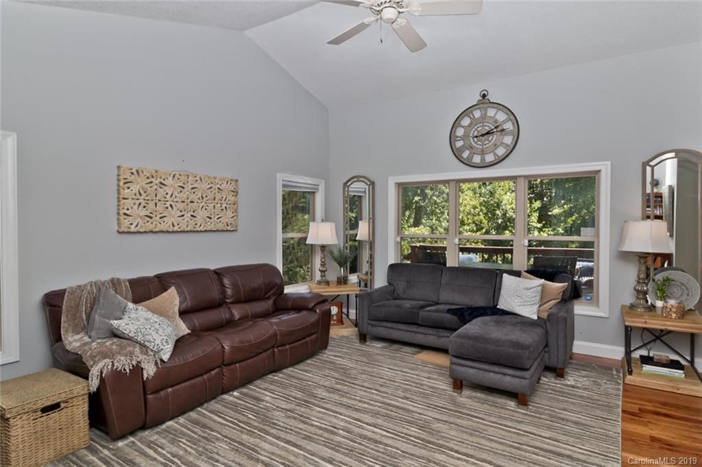 18 Birdsong Lane Candler NC 28715