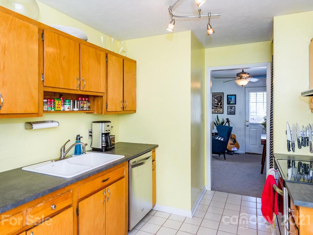 69 Cub Road Asheville NC 28806