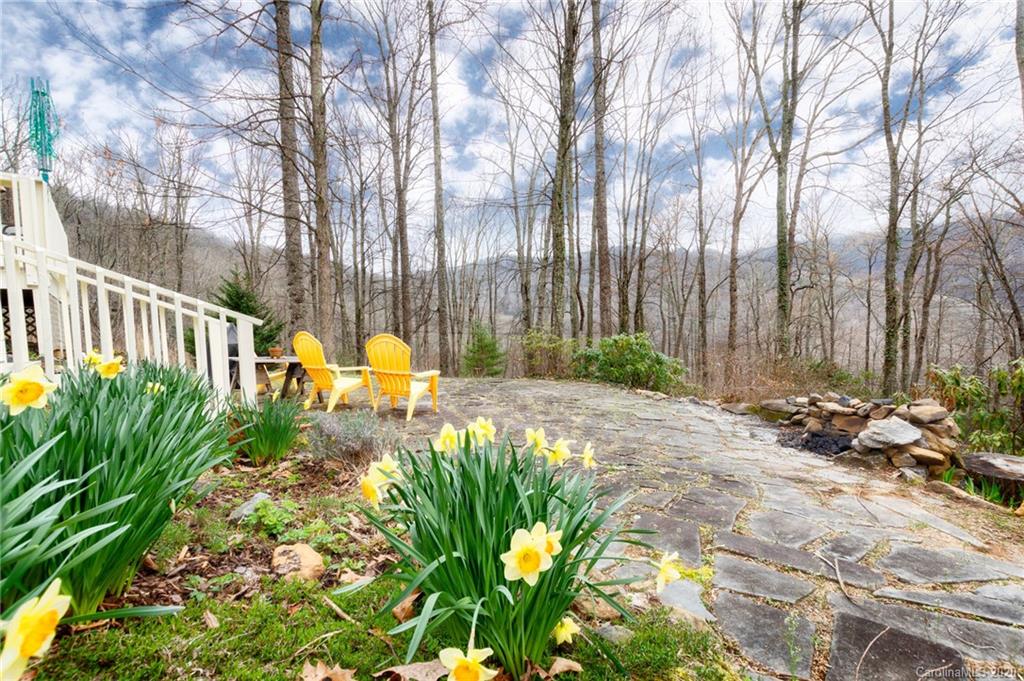 84 Bryant Road Swannanoa NC 28778