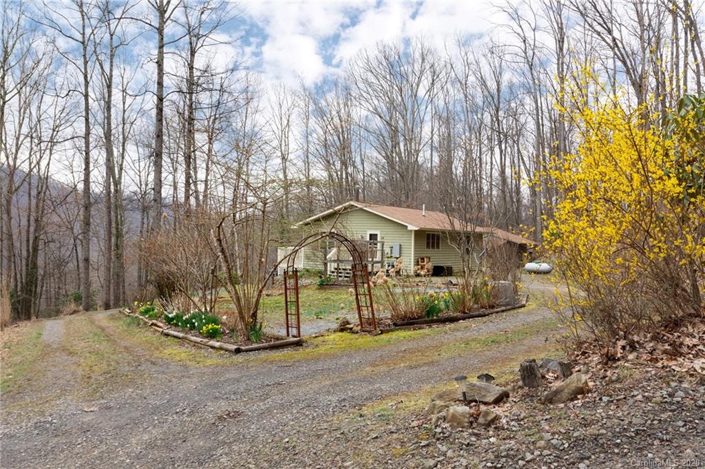 84 Bryant Road Swannanoa NC 28778