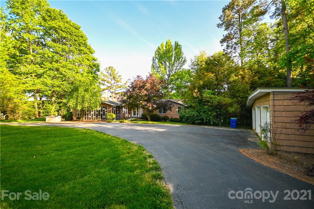7326 Elmwood Lane Denver NC 28037
