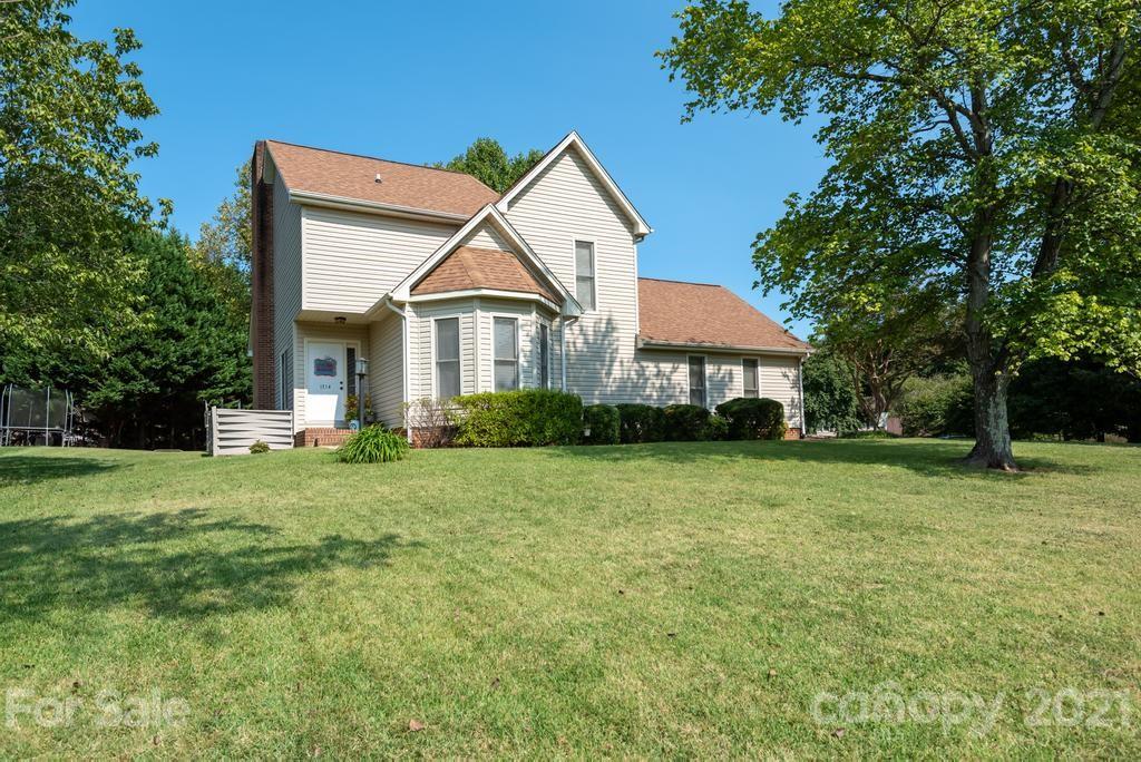 1714 Poe Circle Hickory NC 28601