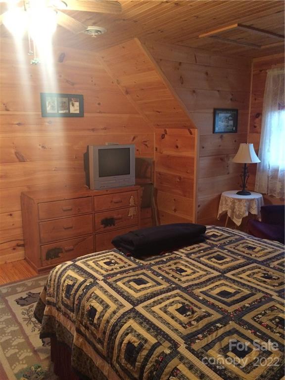 208 Autumn Leaf Trail Burnsville NC 28714