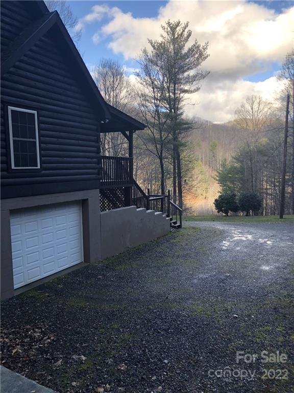 208 Autumn Leaf Trail Burnsville NC 28714