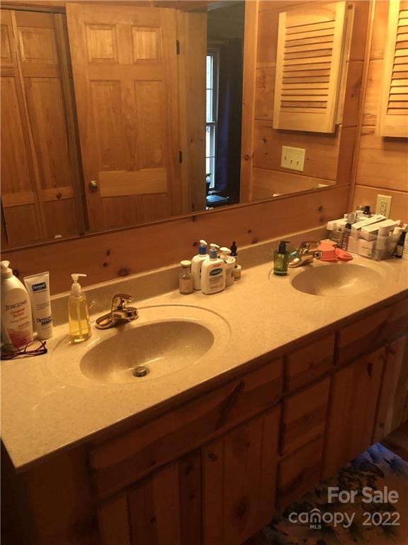 208 Autumn Leaf Trail Burnsville NC 28714