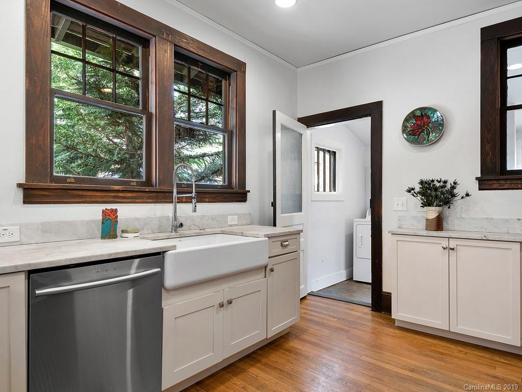 37 Eastview Circle Asheville NC 28806