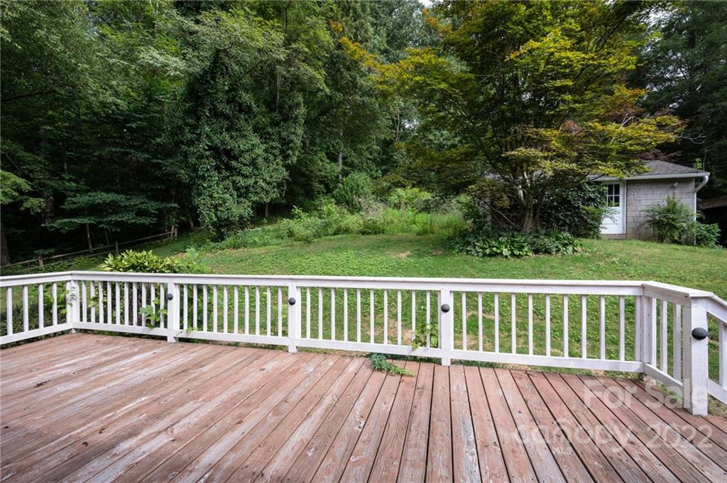 25 Mallonee Drive Candler NC 28715