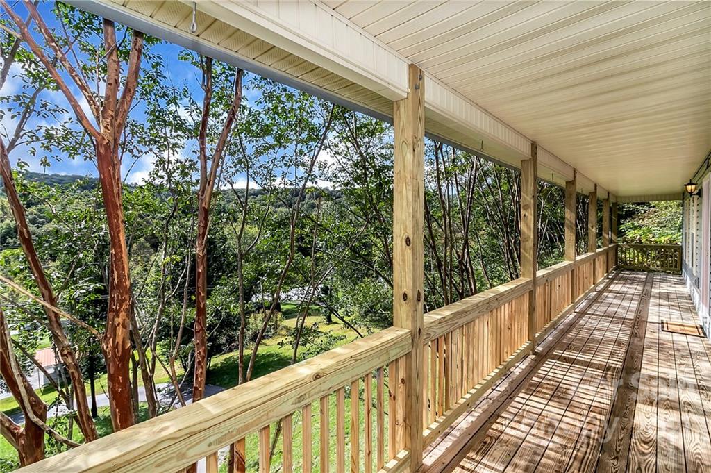 16 Raven Hill Drive Fairview NC 28730
