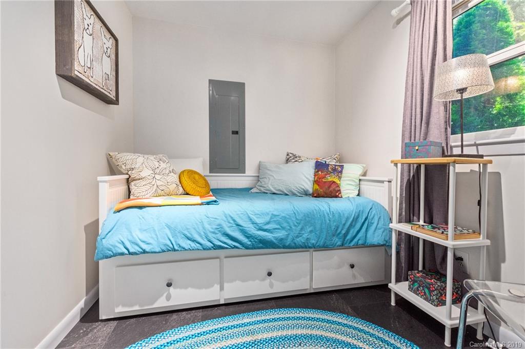 10 Clearbrook Road Asheville NC 28805