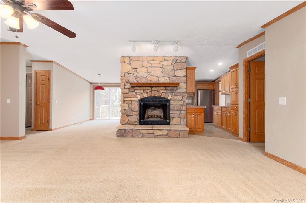 10 Robin Lane Asheville NC 28806
