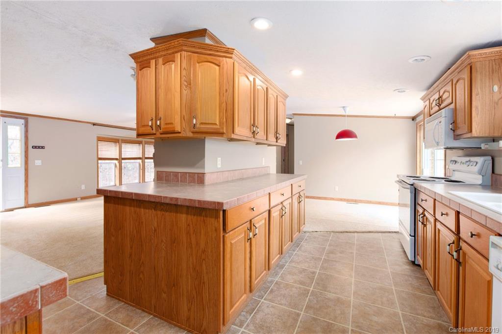 10 Robin Lane Asheville NC 28806