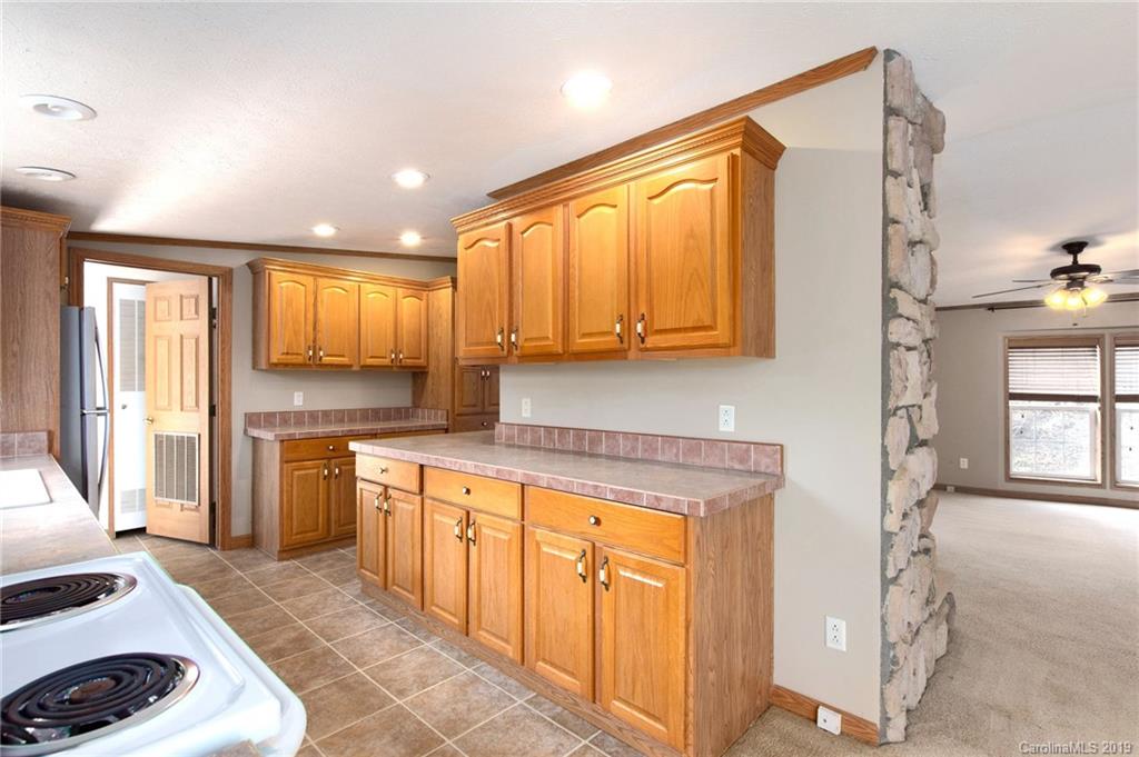 10 Robin Lane Asheville NC 28806