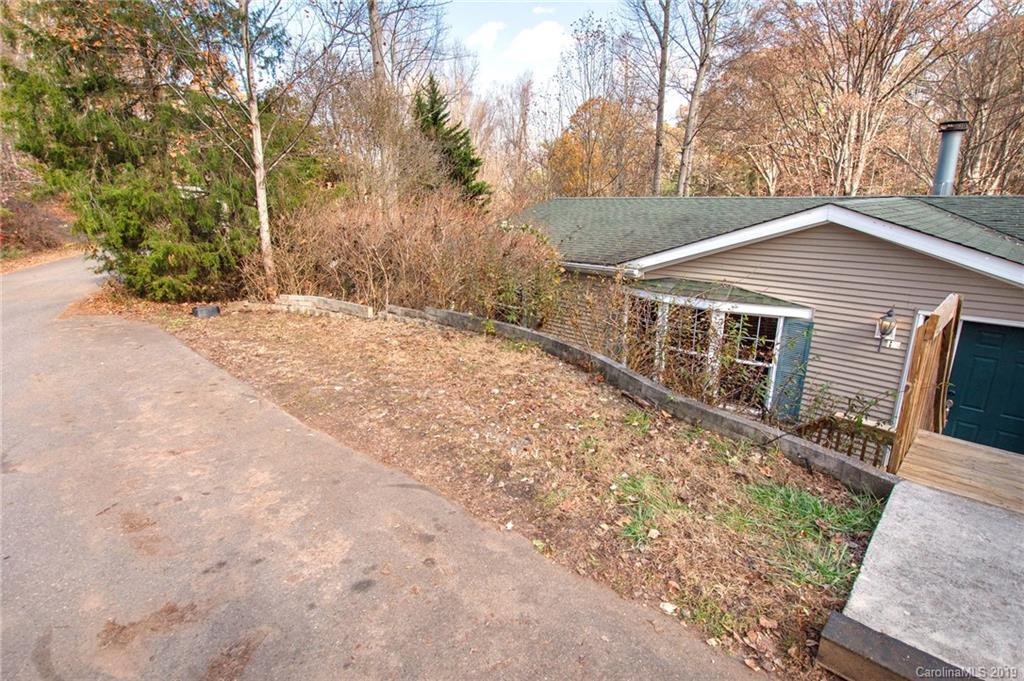 10 Robin Lane Asheville NC 28806