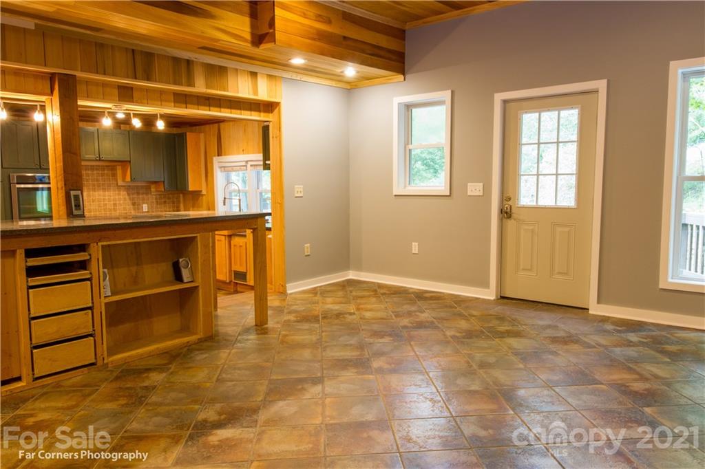 2670 E Fork Road Marshall NC 28753