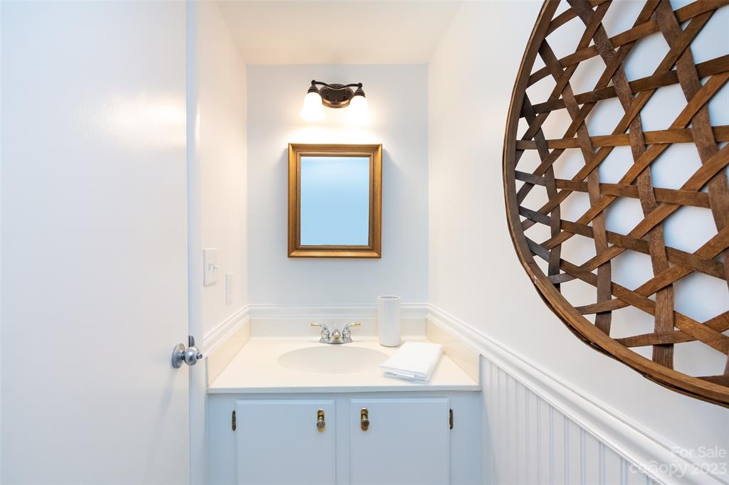 1060 Sardis Cove Drive Charlotte NC 28270
