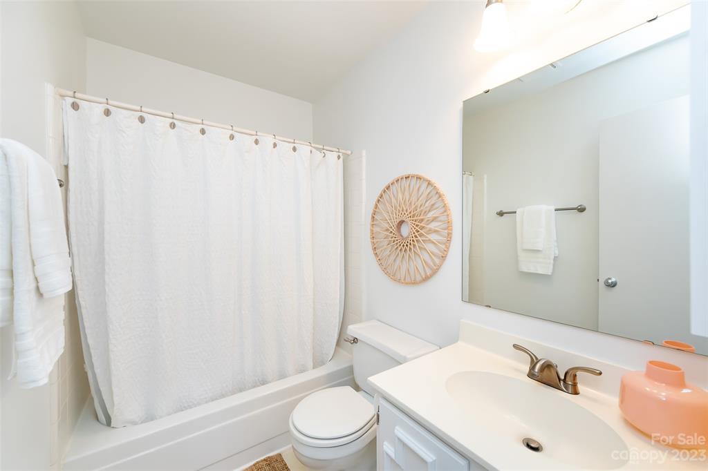 1060 Sardis Cove Drive Charlotte NC 28270