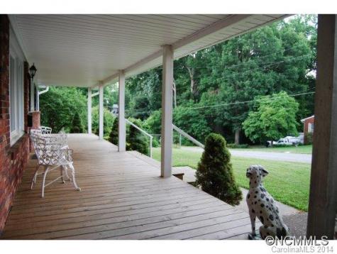 403 Reger Avenue Swannanoa NC 28778