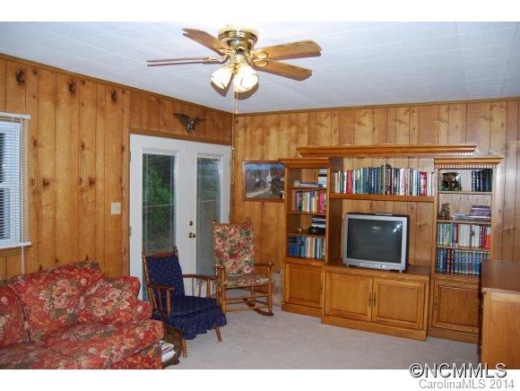 403 Reger Avenue Swannanoa NC 28778
