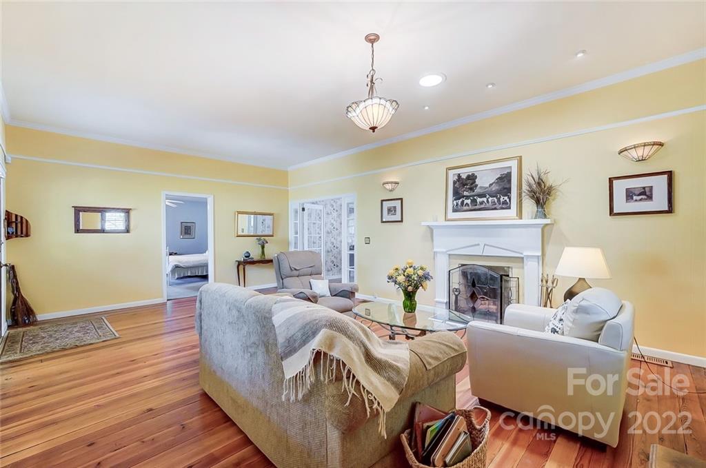 308 S Broome Street Waxhaw NC 28173