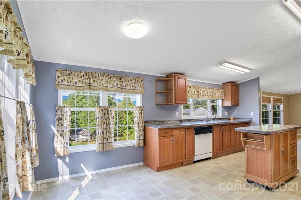 33 Weaver Ridge Drive Weaverville NC 28787