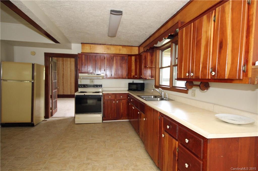 1614 Iron Duff Road Waynesville NC 28785