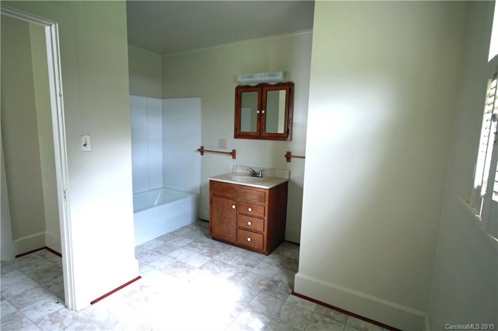 1614 Iron Duff Road Waynesville NC 28785