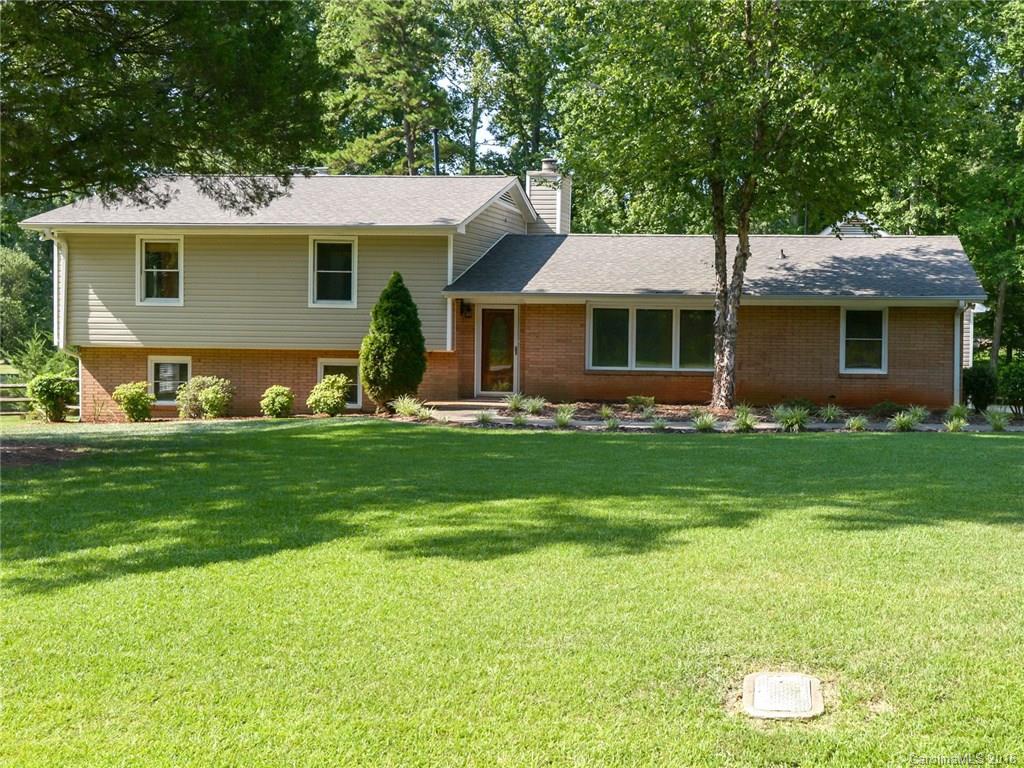 9710 Forest Drive Charlotte NC 28216