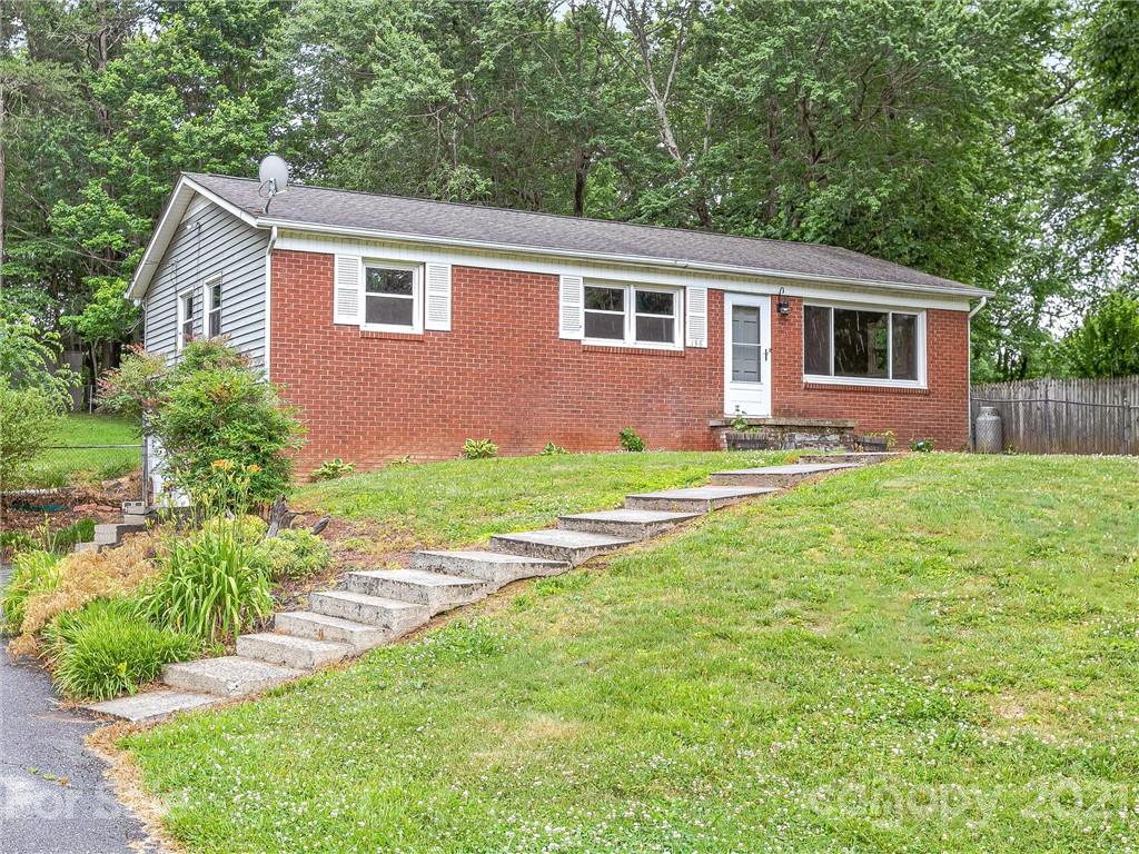 136 Homestead Road Candler NC 28715