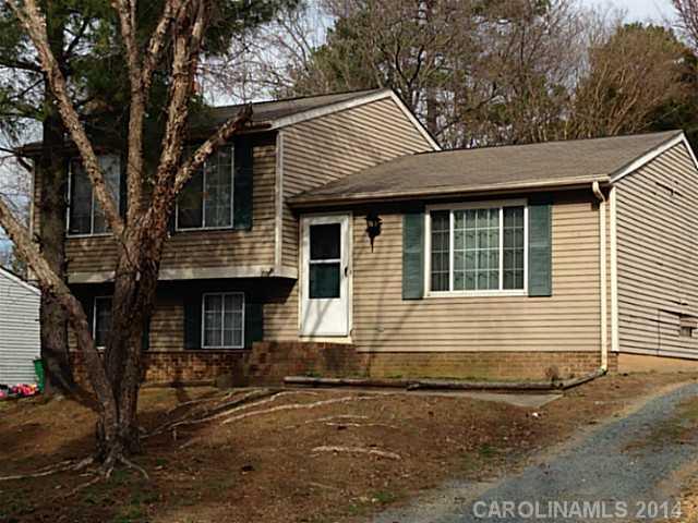 7811 Monfreya Court Charlotte NC 28212