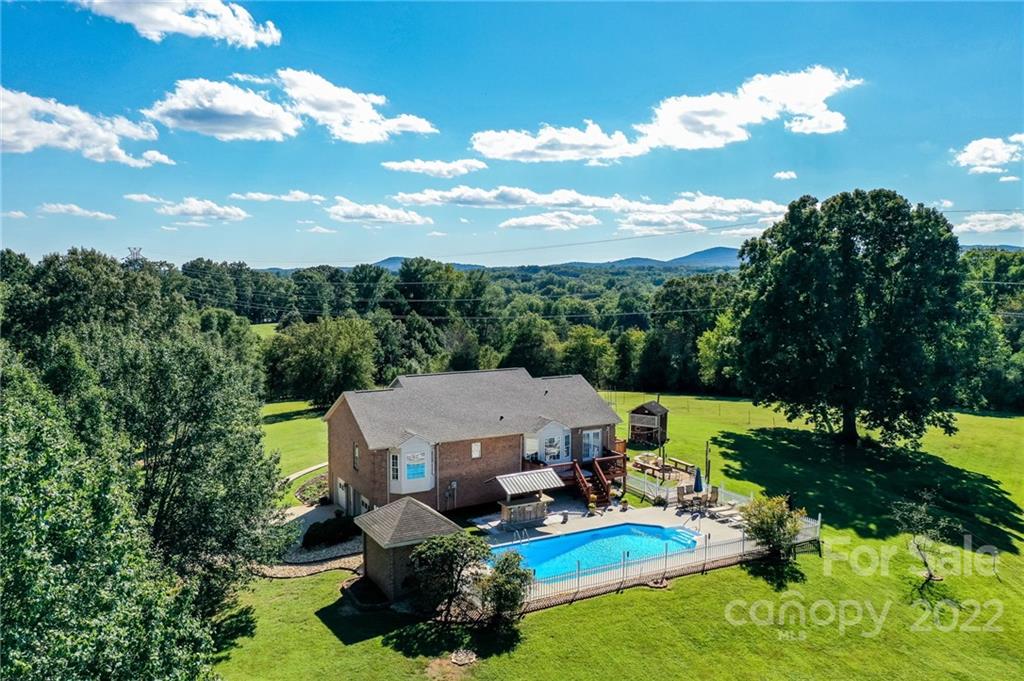 1471 Cape Hickory Road Hickory NC 28601