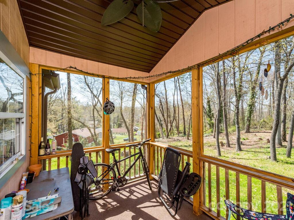 12 Mardell Circle Asheville NC 28806