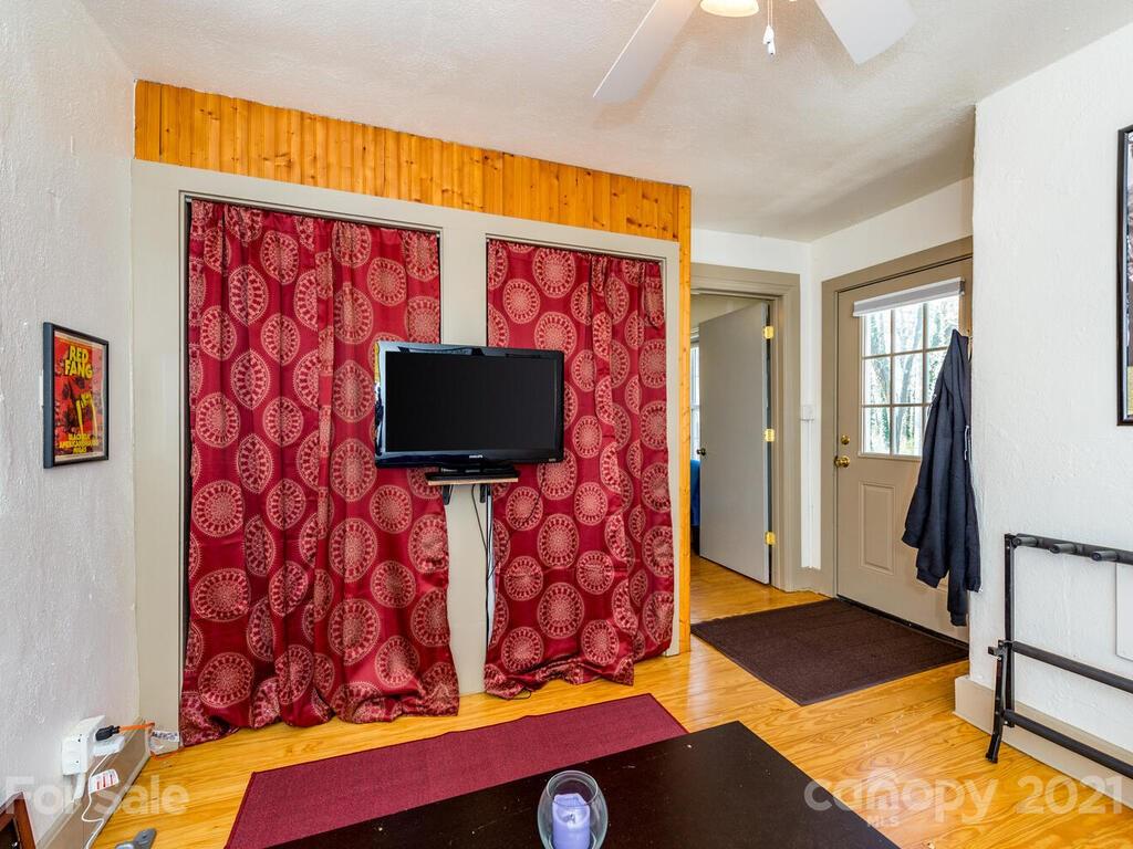 12 Mardell Circle Asheville NC 28806