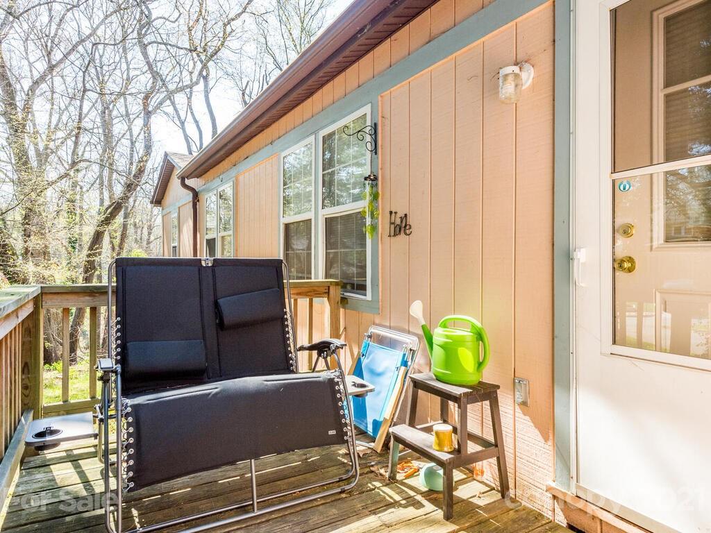 12 Mardell Circle Asheville NC 28806