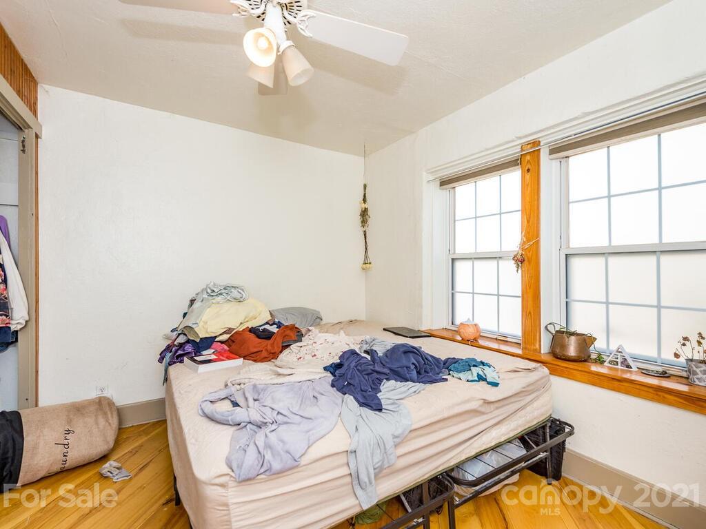 12 Mardell Circle Asheville NC 28806