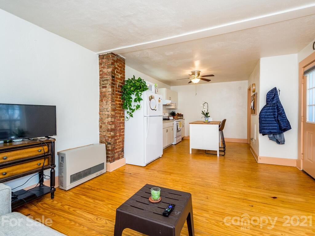 12 Mardell Circle Asheville NC 28806